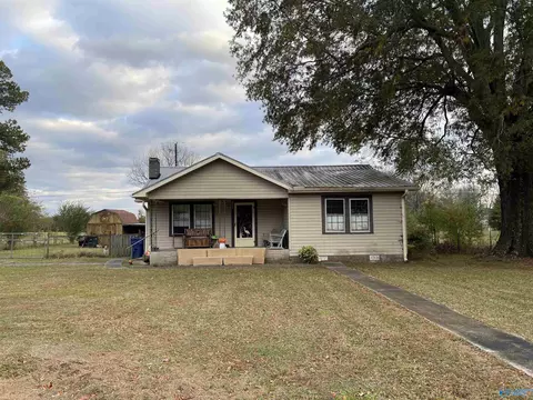 Exterior - 138 Azalea St, Steele, AL 35987 photo 2 of 4