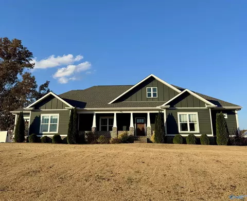 763 Davis Rd, Rogersville, AL 35652