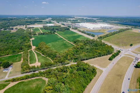 72 NW Acres Nw Pulaski Pike, Huntsville, AL 35810