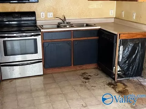 Kitchen - 3107 County Road 217, Trinity, AL 35673 photo 1 of 1