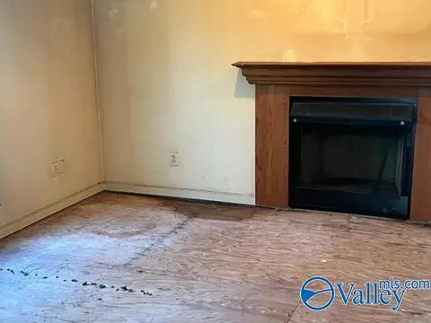 Living - 3107 County Road 217, Trinity, AL 35673 photo 2 of 2