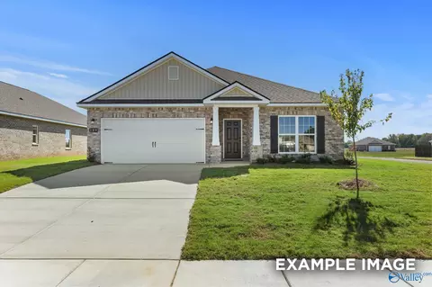 120 Luxor Ave, Owens Cross Roads, AL 35763