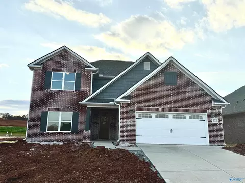 126 Ranna Dr, Huntsville, AL 35811
