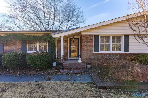 10212 Melanie Dr, Huntsville, AL 35803