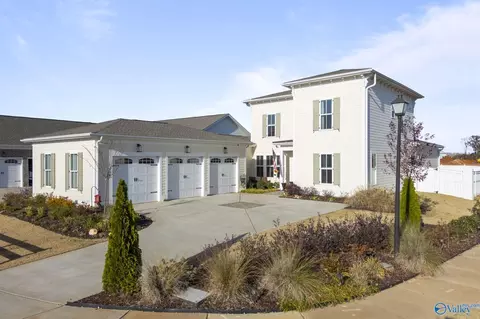 255 Farmhouse Dr, Madison, AL 35757