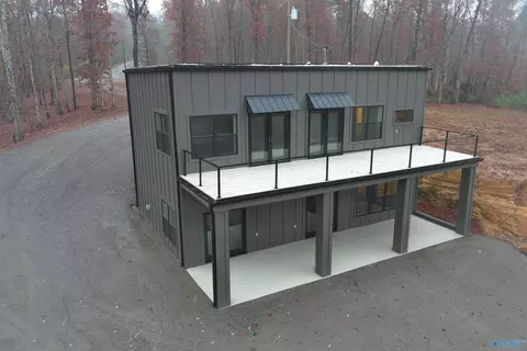 267 Rollins Ridge Rd, Jasper, AL 35503