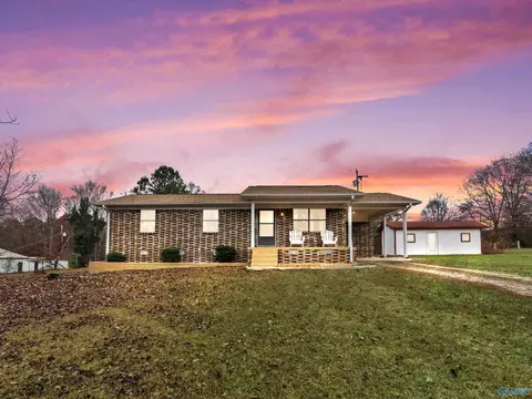 735 County Road 422, Henagar, AL 35978