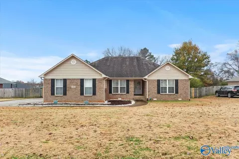 112 Shallowhill Rd, Huntsville, AL 35811