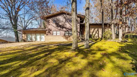 137 Bridlewood Dr, Gadsden, AL 35901