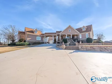 149 Lingerfelt Ln, Boaz, AL 35957