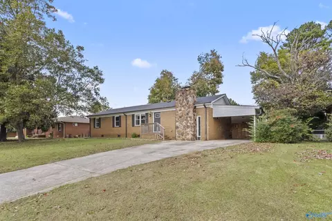 314 Larkwood Dr, Decatur, AL 35601