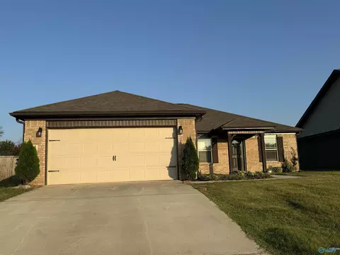 111 Clayton Mance Rd, New Market, AL 35761