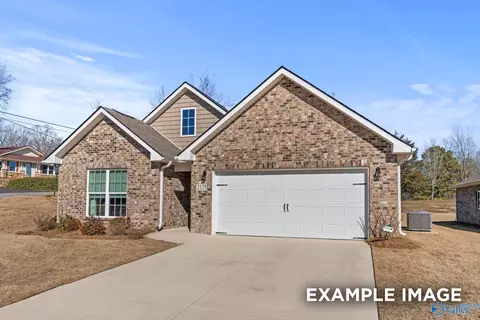 107 River Pointe Dr, New Market, AL 35761