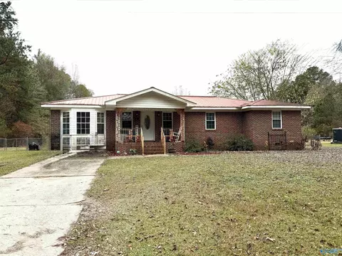1980 Riddles Bend Rd, Rainbow City, AL 35906