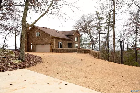 120 Granada Ln, Guntersville, AL 35976