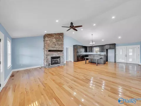 Living - 885 County Road 16, Dutton, AL 35744 photo 4 of 6