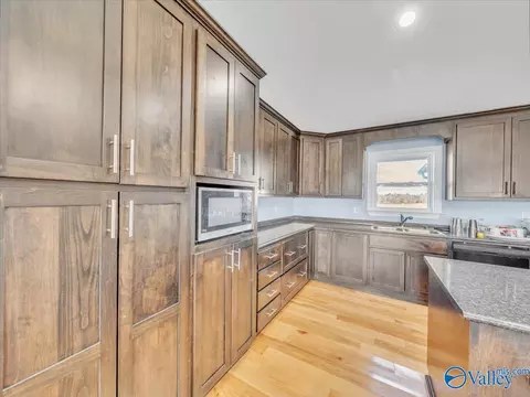 Kitchen - 885 County Road 16, Dutton, AL 35744 photo 1 of 4