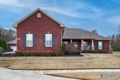12702 Oak South SW, Huntsville, AL 35803