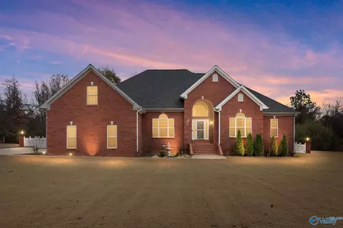 Exterior - 87 Forest Home Dr, Trinity, AL 35673 photo 1 of 8