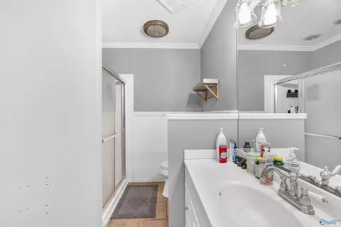 Bath - 413 Apple Ave, Albertville, AL 35950 photo 2 of 4