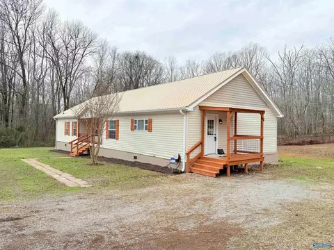 133 W Point Rd, Somerville, AL 35670