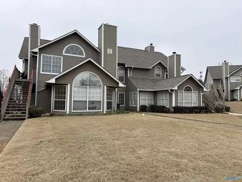 211 Waters Edge Ln, Madison, AL 35758