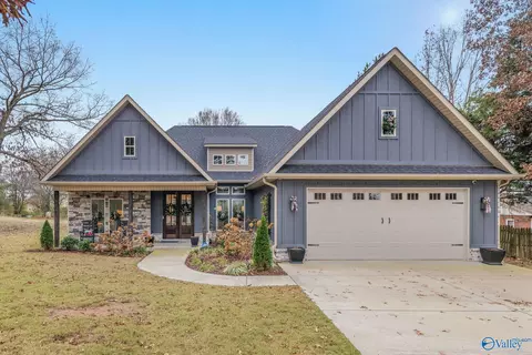 138 Deer Run Cir, Rogersville, AL 35652