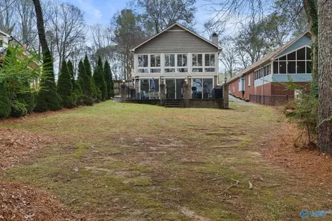 1335 Point Of Pnes, Guntersville, AL 35976