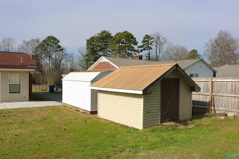 Exterior - 74 3rd Ave, Grant, AL 35747 photo 4 of 6