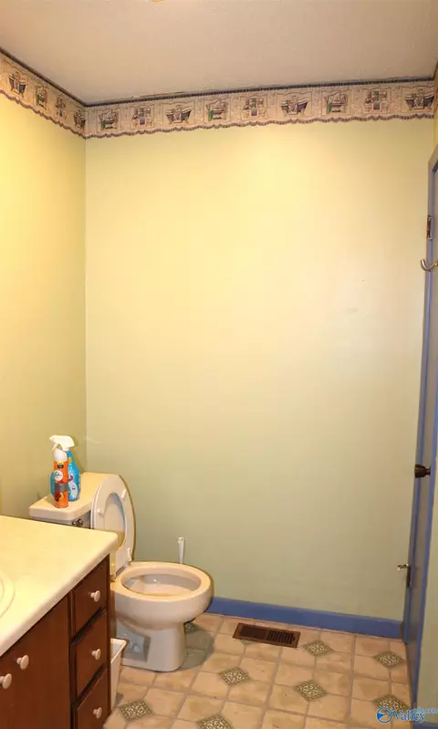 Bath - 74 3rd Ave, Grant, AL 35747 photo 1 of 4
