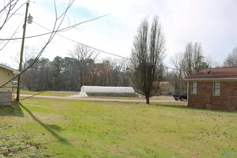 Exterior - 74 3rd Ave, Grant, AL 35747 photo 5 of 6