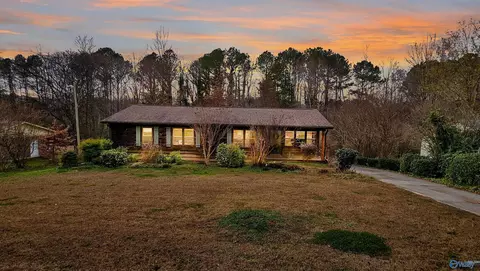 417 Mcfoilton Ln, Scottsboro, AL 35768