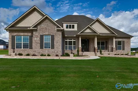 13787 Goff Dr, Athens, AL 35611