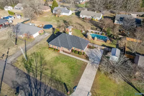 117 Spring Tanner Rd, Hazel Green, AL 35750