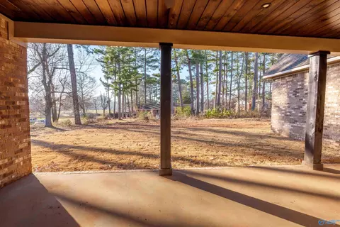 Exterior - 687 Oakview Cir, Killen, AL 35645 photo 3 of 5