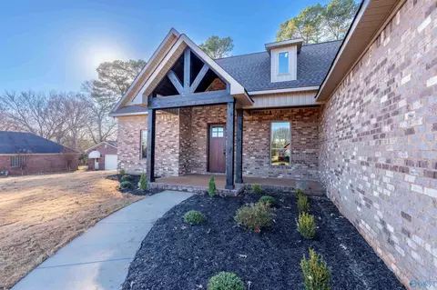 Exterior - 687 Oakview Cir, Killen, AL 35645 photo 2 of 5