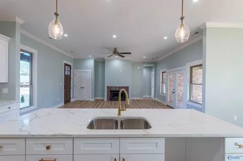 Living - 687 Oakview Cir, Killen, AL 35645 photo 2 of 4