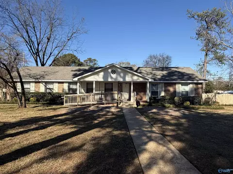 1303 Club View Dr, Huntsville, AL 35816