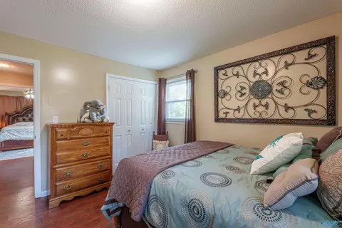 Bedroom - 203 Cedar Ln, Killen, AL 35645 photo 4 of 5