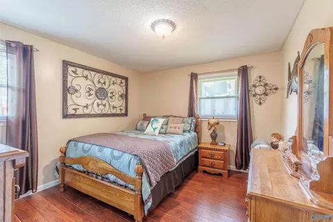 Bedroom - 203 Cedar Ln, Killen, AL 35645 photo 3 of 5