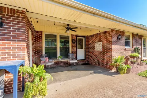Exterior - 203 Cedar Ln, Killen, AL 35645 photo 5 of 9