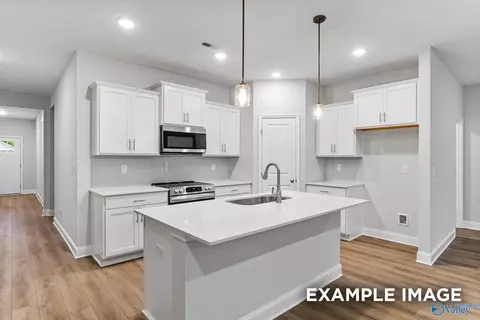 4803 Drews Dogwood Ln, Huntsville, AL 35810