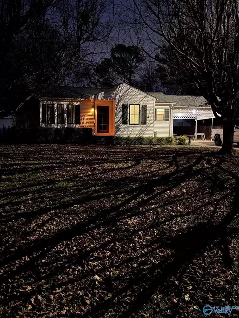 321 Hoffman St, Athens, AL 35611