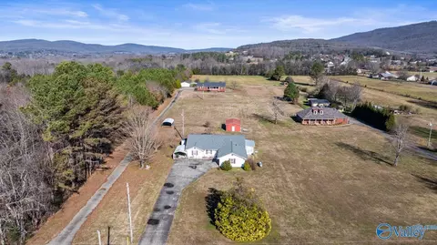 370 Allen Rd, Gurley, AL 35748