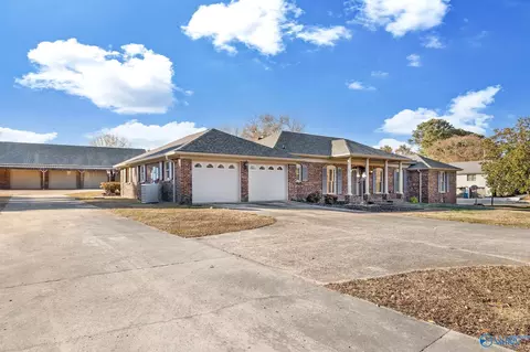 367 Arbor Acres Rd, Albertville, AL 35951