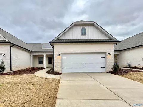 7506 Doris Ruth Ln, Owens Cross Roads, AL 35763