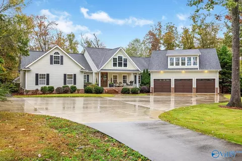 42 Case Cir, Trenton, GA 30752