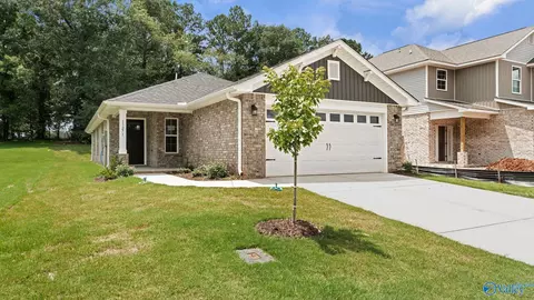 15356 Lapwing Cv, Athens, AL 35611