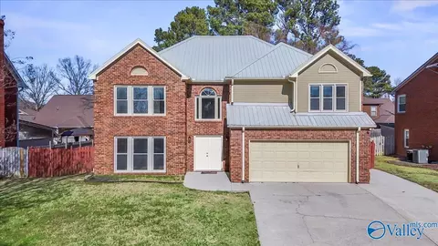 1817 Gallop Dr, Huntsville, AL 35803
