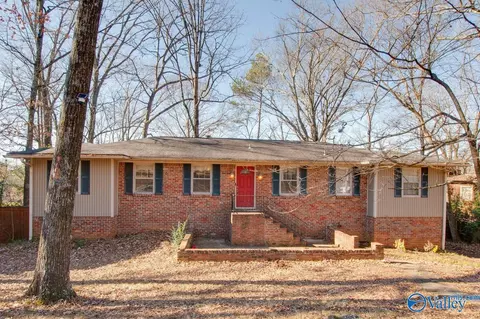 12116 Comanche Trl, Huntsville, AL 35803